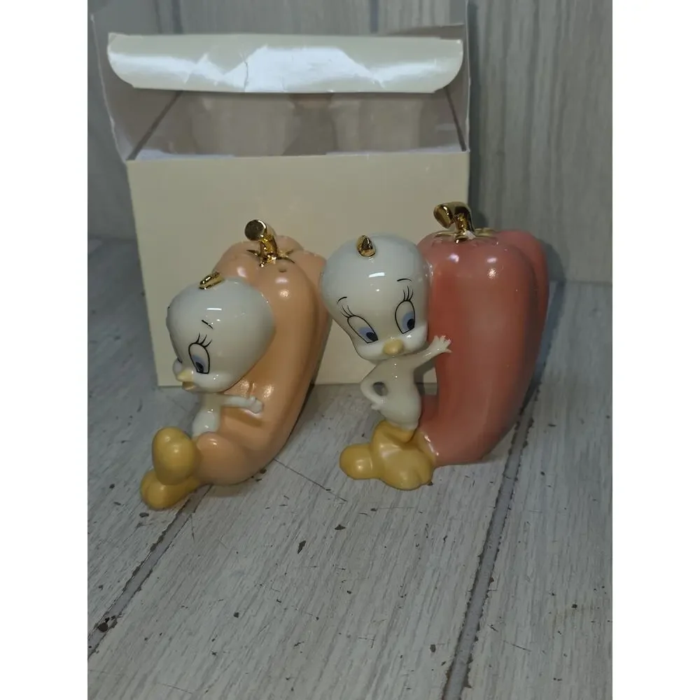 Lenox Tweety Bird Salt & Pepper Shakers Red & Orange Peppers Warner Bros NIB